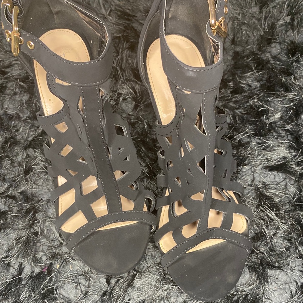 Wedge heels